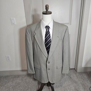 Givenchy Monsieur Grey Glen Plaid 100% Wool Blazer Sport Coat Mens 46R 2 Button